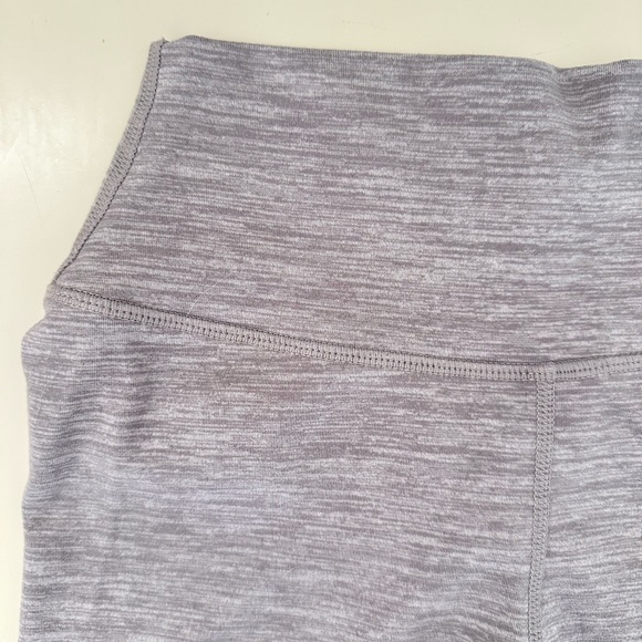 Crop shop Boutique Gray Marl 4” scrunch shorts size SMALL - Picture 3 of 4